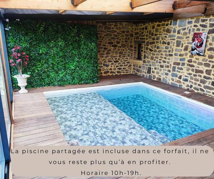 Location de vacances pour 3 personnes, avec piscine et jardin ainsi que terrasse et vue à Tinténiac - 2