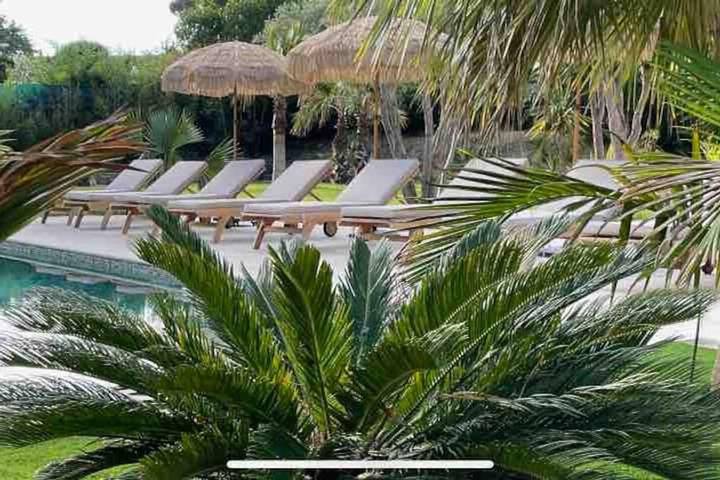 Villa voor 10 personen, with zwembad and tuin as well as uitzicht in Gassin