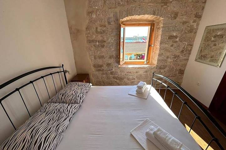 Ganze Wohnung, Three Bedroom Apartment with Sea View in Dubrovnik-Neretva
