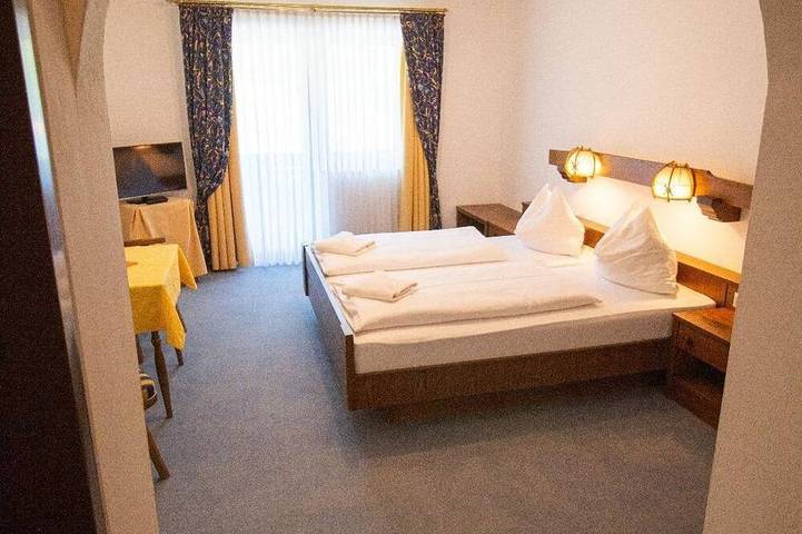Hotel Sporthotel Flachauwinkl - Doppelzimmer mit Dusche, Wc (2-3 Pers) in Flachauwinkl, Flachau