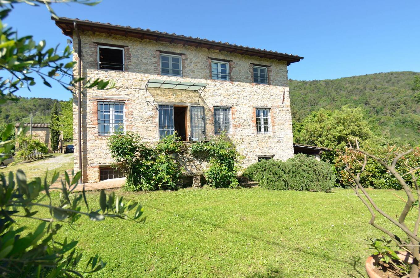 Bauernhaus für 9 Personen mit Pool in Lucca Provinz
