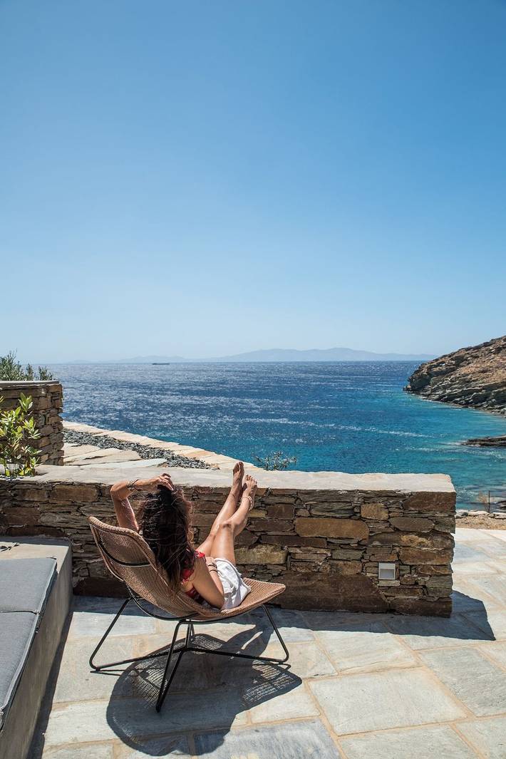 Villa for 2 people, with ocean view and terrace as well as pool in Tinos