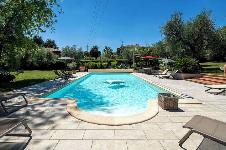 Villa für 10 Personen, mit Garten und Sauna