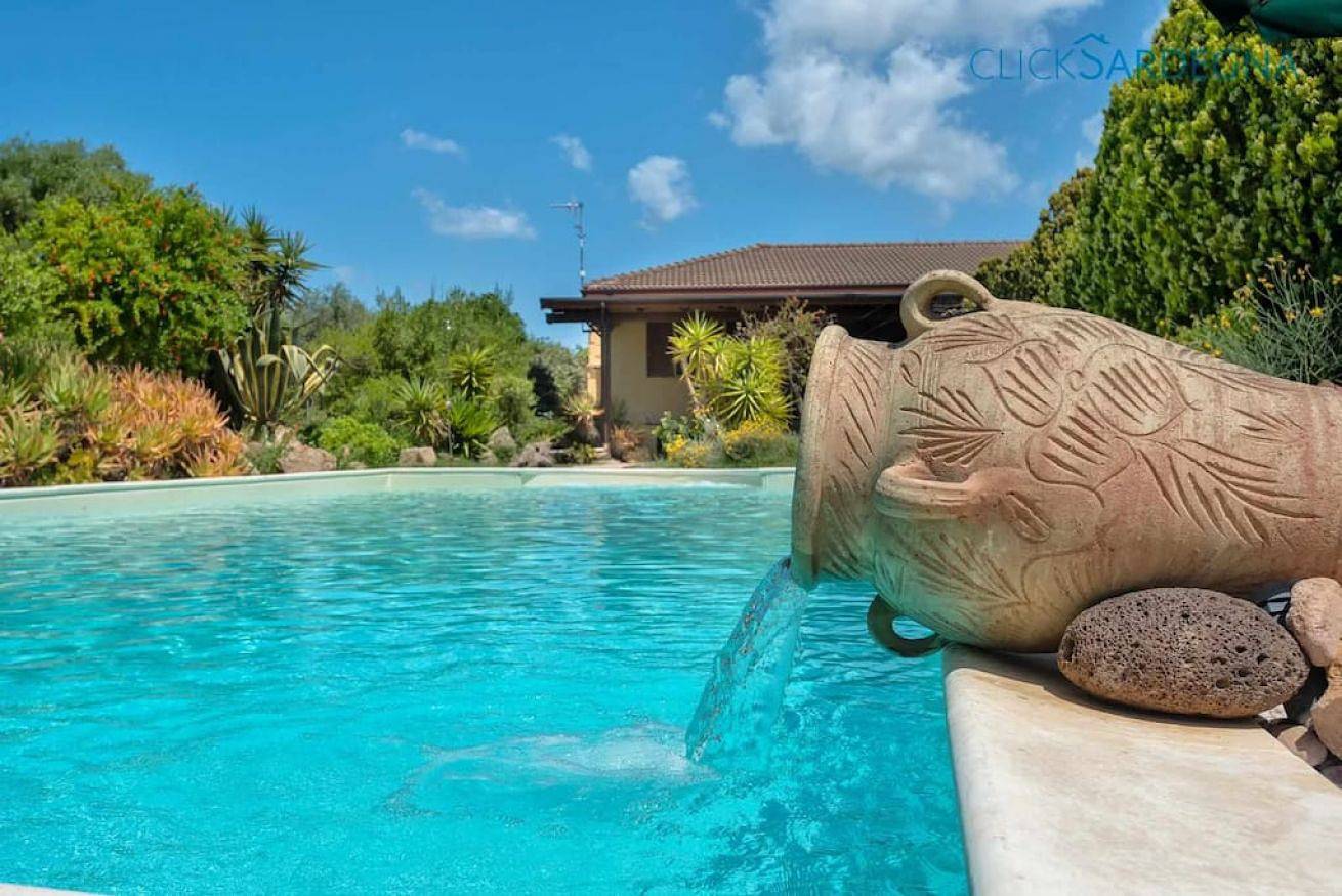 Villa Soraya  a ridosso della spiaggia con Ac e Wifi in Alghero, Provincia di Sassari