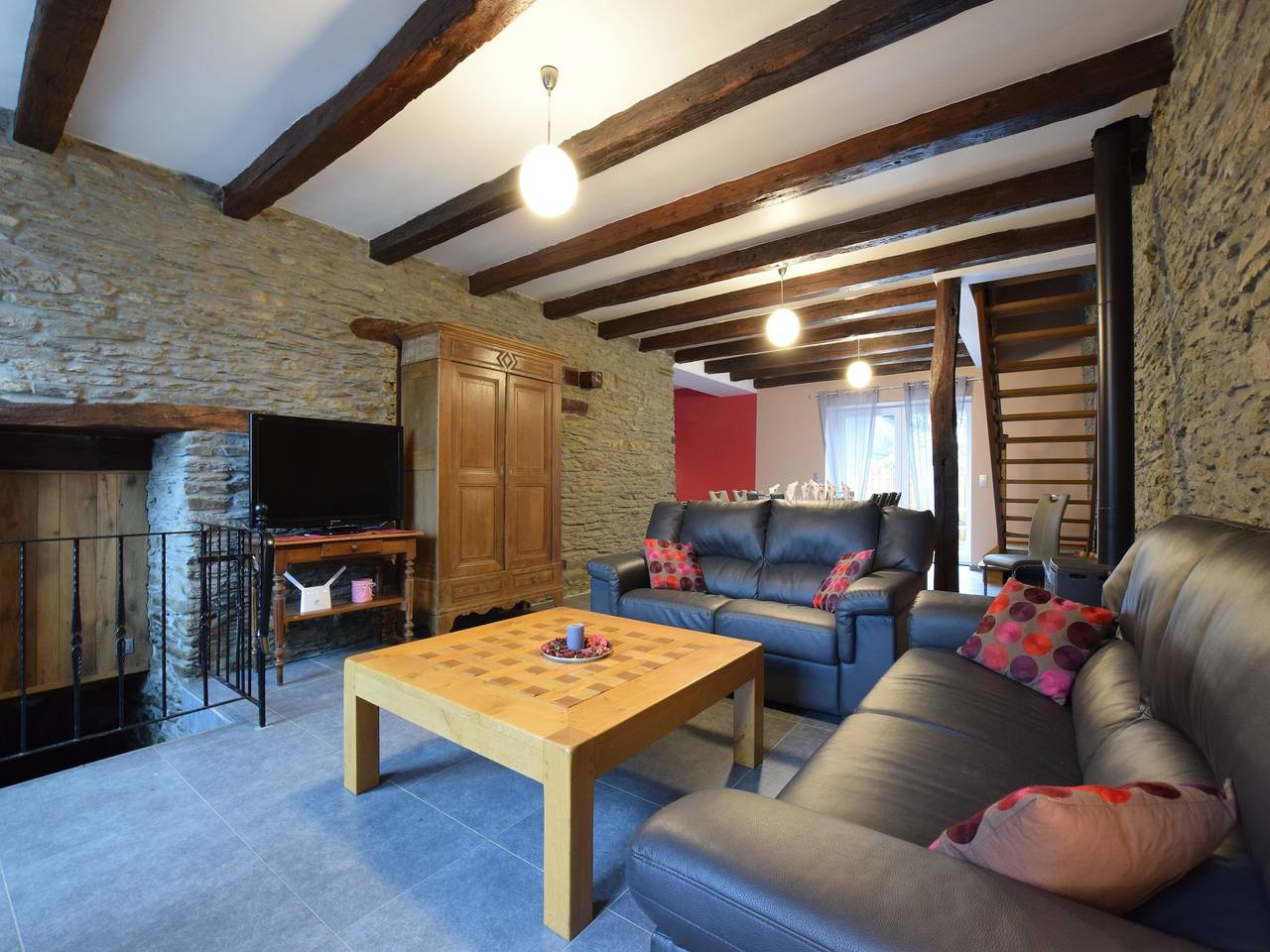 Bonita casa de campo con billart y 2 baños in Longlier, Neufchâteau (Bélgica)