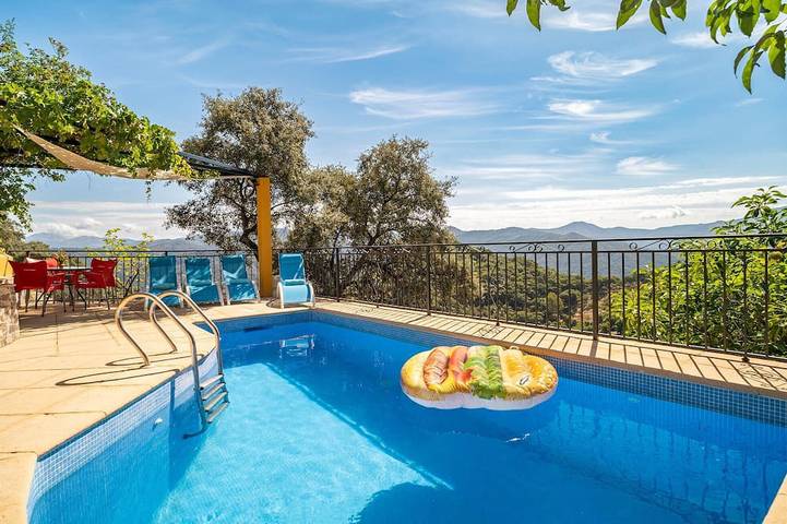 Ferienhaus für 8 Personen, mit Balkon und Terrasse