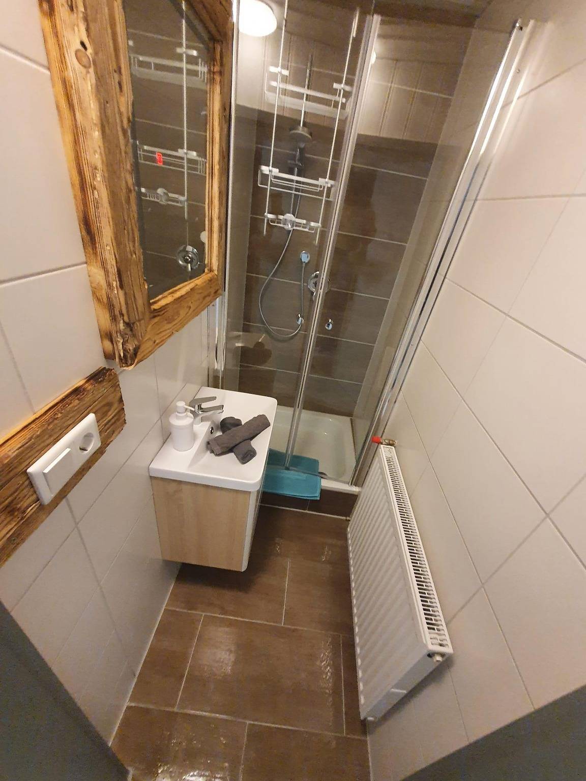 Ganze Ferienwohnung, Ferienwohnung Alpenveilchen (1) - 1 Schlafraum in Hirschegg Kleinwalsertal, Mittelberg