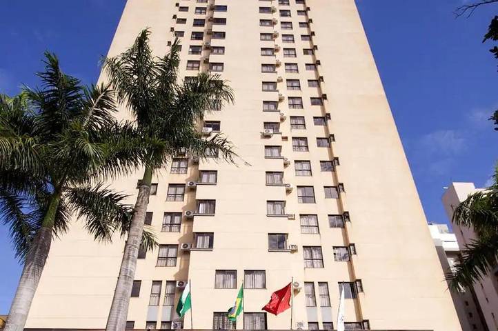 Pousadas para 2 pessoas, com piscina e sauna e ainda terraço em Londrina