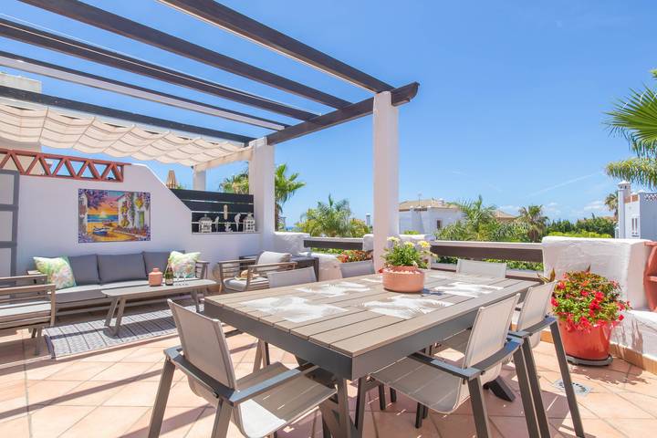 Gîte pour 4 personnes, avec piscine ainsi que terrasse et vue sur l’océan à Estepona - 2