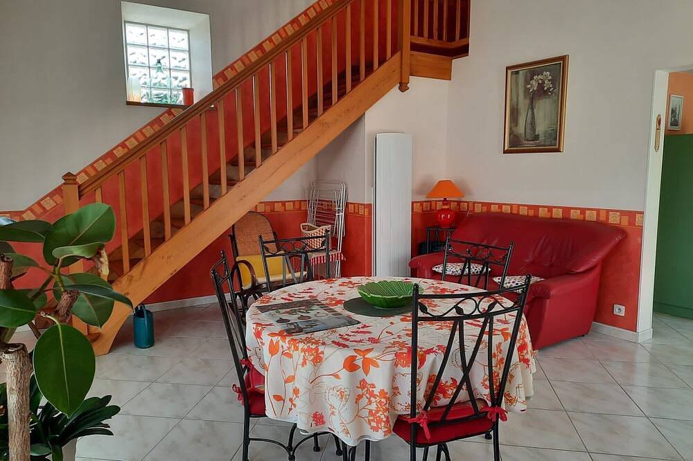 Maisonnette pour 2 personnes avec grande terrasse privée et parking in Souillac, Lot