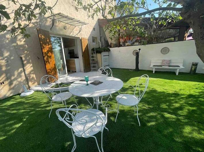 Appartement de vacances pour 2 personnes, avec jardin et terrasse, animaux acceptés