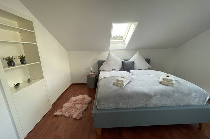 Large vacation apartment (120m²) with \"beautiful view\" Garden with playground in Principado de Waldeck, Distrito de Waldeck-Frankenberg