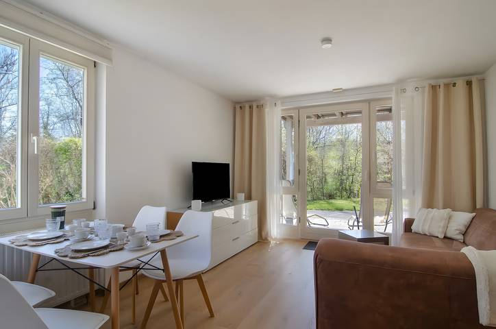 Ganze Wohnung, Apartment 'Mojos Bodenseetraum' mit privater Terrasse, Garten und Wlan in Oberuhldingen, Uhldingen-Mühlhofen