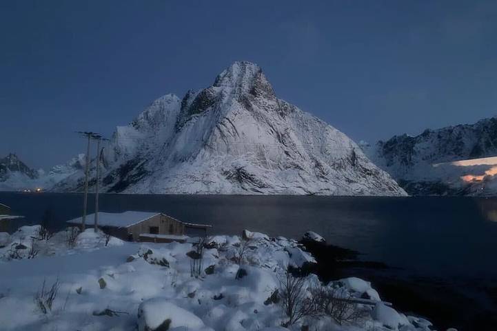 Ferienhaus für 7 Personen, mit Balkon und Garten auf den Lofoten