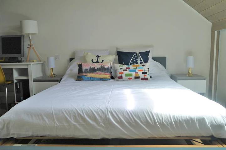 13K Apt Moines 39m²- Au calme,  vue sur les toits,  proche centre-ville in Vannes, Côte des Mégalithes