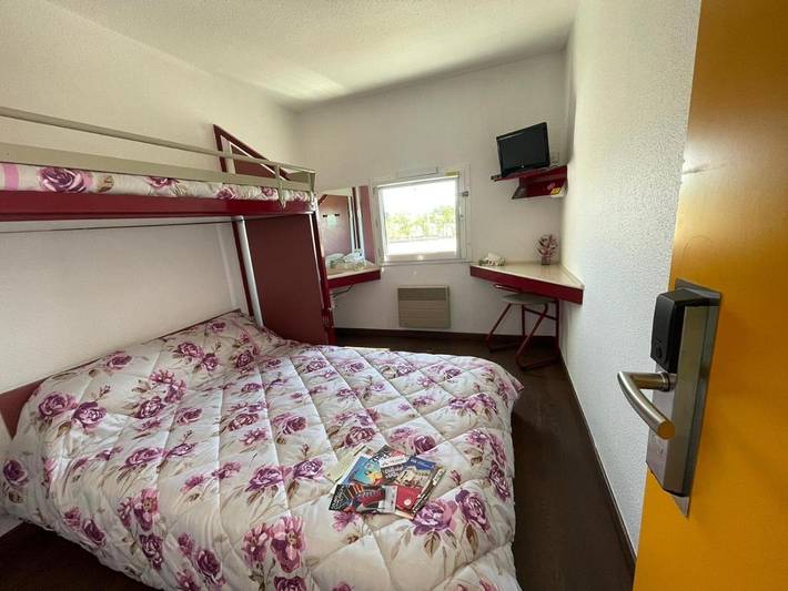 Hôtel pour 3 personnes, avec vue et jardin à Bourg-de-Péage - 3