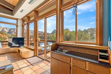 Vacation Home for 7 Guests in Sedona, Coconino National Forest, Picture 2