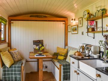 Glamping for 2 People in Isle of Anglesey, North-Wales, Photo 1