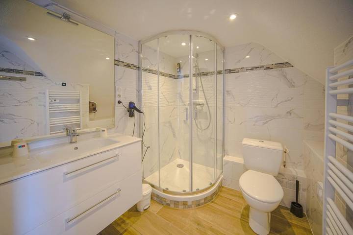 Hôtel pour 4 personnes, avec vue à Le Vivier-sur-Mer - 4
