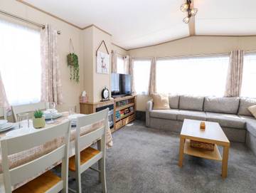 Bungalow for 4 People in Great Yarmouth, Norfolk, Photo 3