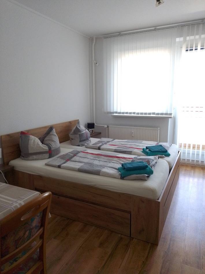 Ganzes Studio, Studio-Apartment 'Panoramablick' mit Balkon in Auerbach, Chemnitz und Umgebung