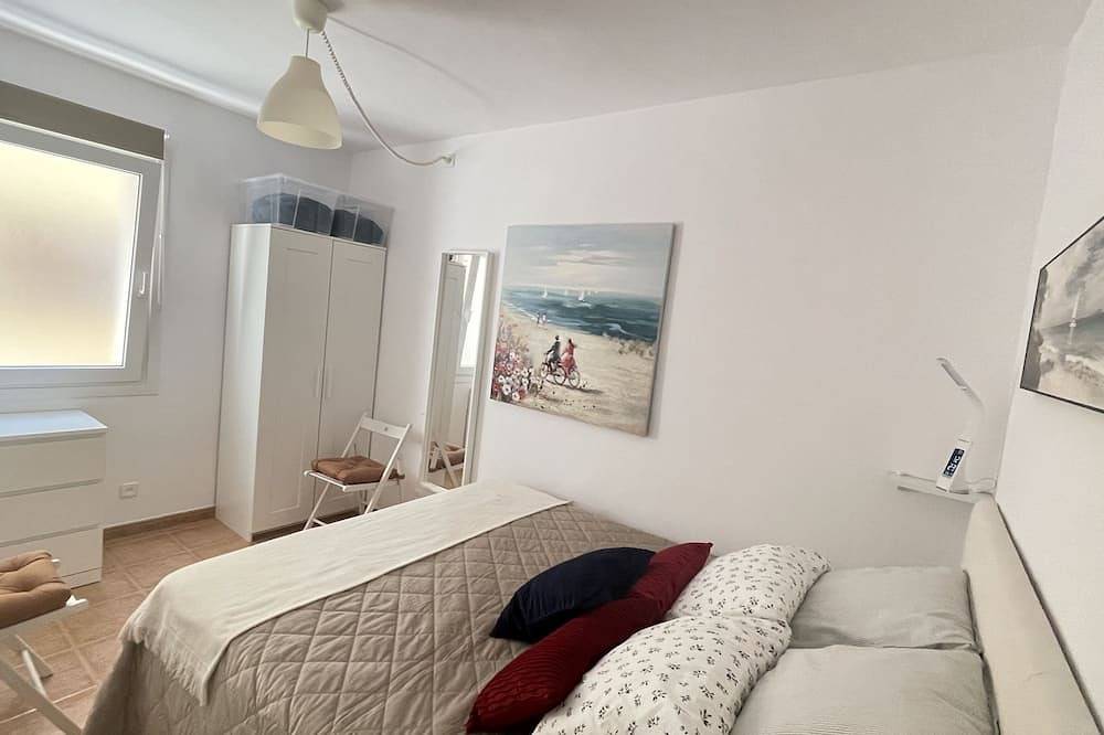 Hel lejlighed, Barceloneta Brand New Apartment A Few Meters From Playa San Miguel in Barcelona Centre, Barcelona