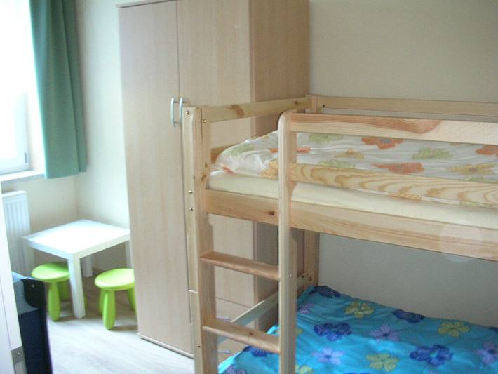 Ganze Ferienwohnung, Haus Merten - mit 2 Schlafz.,1 komb. Wohn-/Schlafz.,Küche,Du+Wc,5 P.,Eg,52m² in Arnstadt, Thüringer Kernland