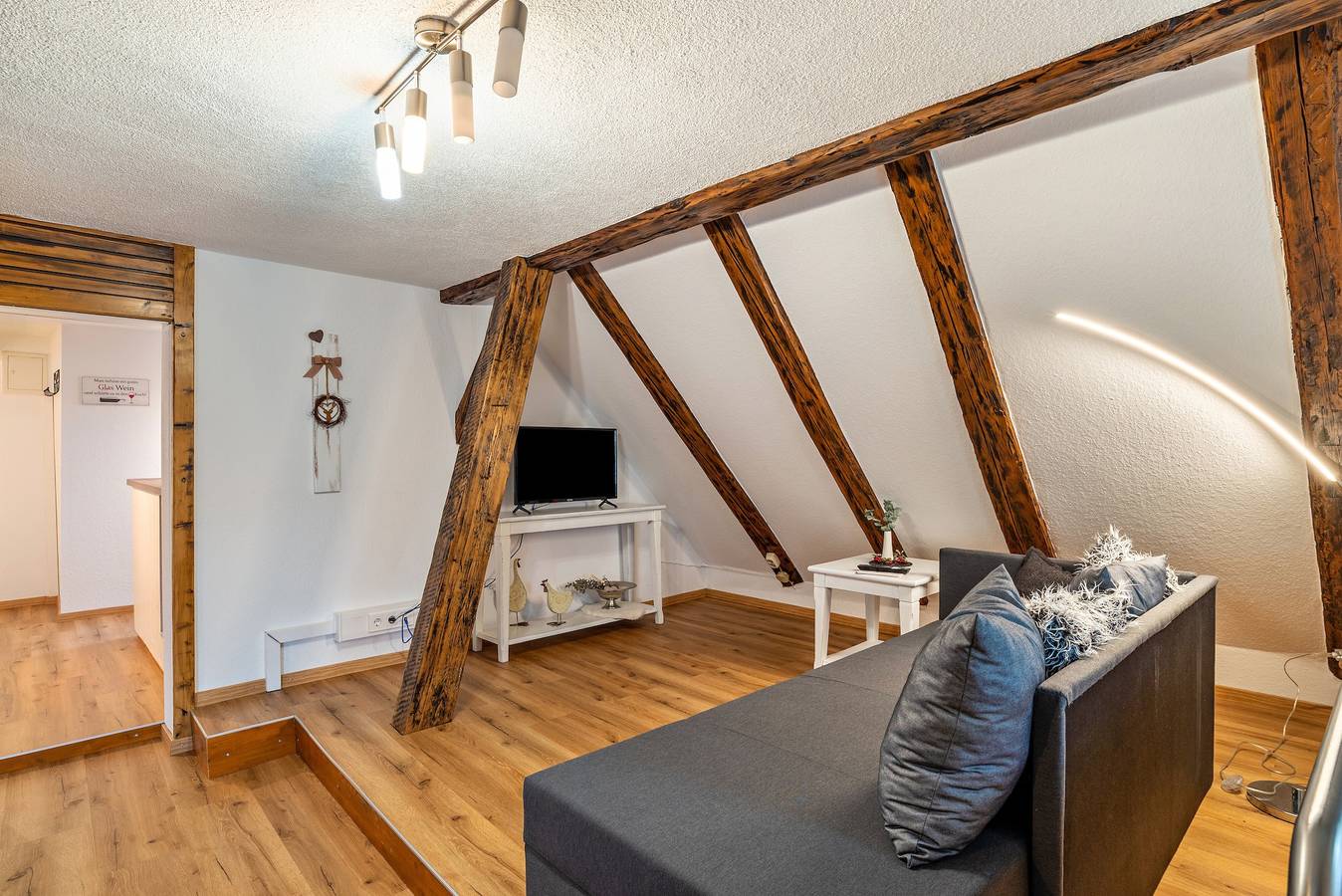 Apartamento entero, Apartamento 'Schwarzwaldtani - Städtle' con Wi-Fi y aire acondicionado in Bühl, Selva Negra Central
