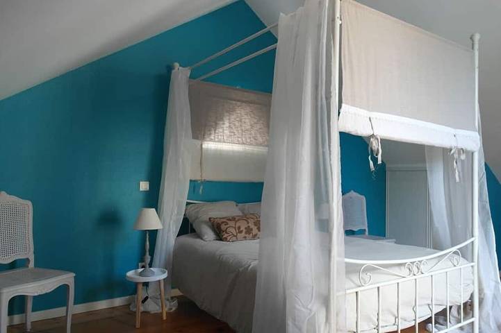 Location de vacances pour 4 personnes, avec jardin et terrasse dans Esplanade du Lac ( Aix-les-Bains) - 2