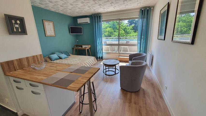 Appartement de vacances pour 2 personnes, avec jardin ainsi que vue et piscine