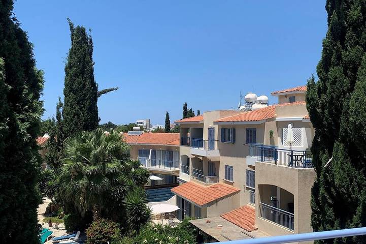 Ferienwohnung für 4 Personen, mit Balkon und Garten sowie Pool in Paphos