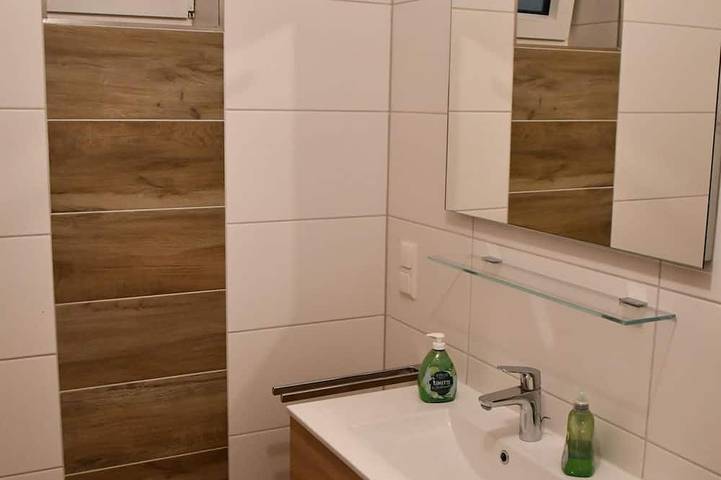 Ganze Wohnung, Ahr - Ferienwohnungen Weingut Kriechel in Ahrweiler, Bad Neuenahr
