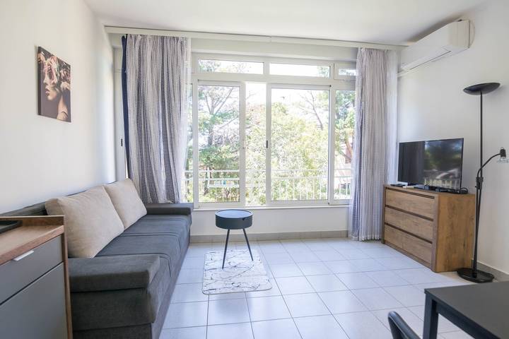 Ferienwohnung für 3 Personen, mit Balkon/Terrasse in Biograd na Moru - 2