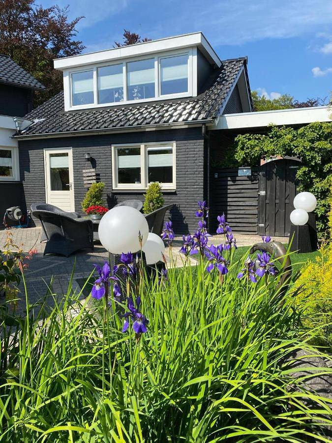 Chambre d’hôte pour 2 personnes, avec Terrasse ainsi que Jardin et Vue dans Veluwe