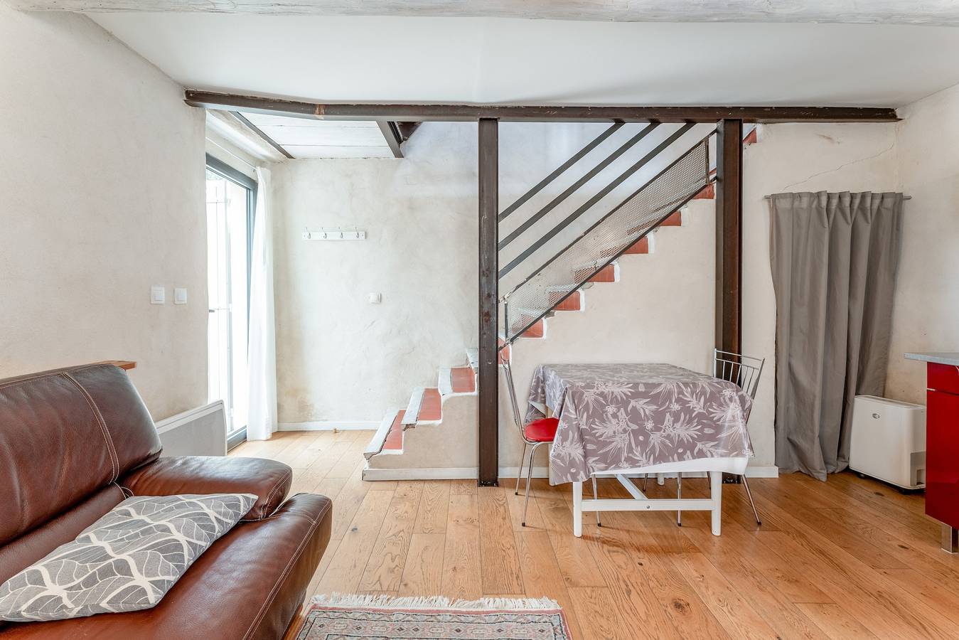 Appartement entier, Gîte « Chez Augustine » avec Wi-Fi et climatisation in Sarrians, Vaucluse