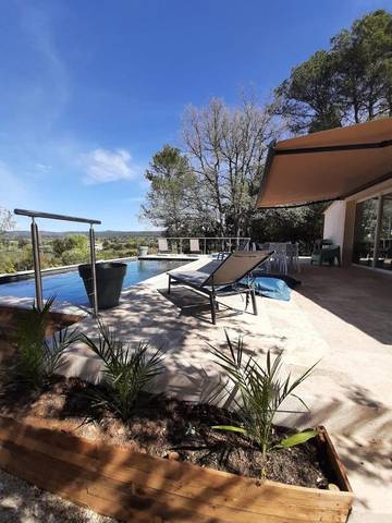 Cottage pour 6 personnes, avec jardin ainsi que piscine et vue à Pourrières