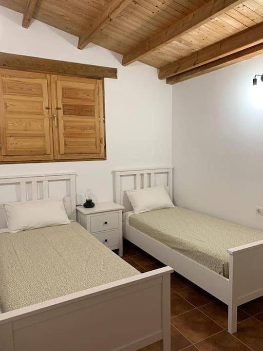 Casa rural para 12 personas, con Balcón y Terraza además de Jardín y Piscina en Salsadella - 4