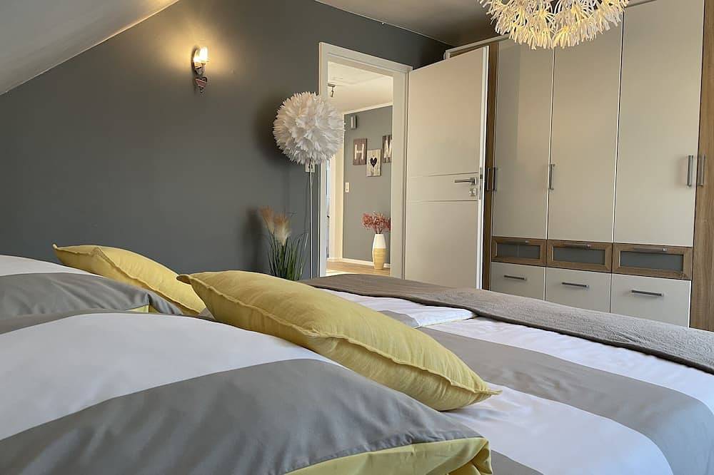 Ganze Wohnung, 4-Sterne Ferienwohnung (100qm) mit Balkon, Loggia und Garten in Schauenstein, Landkreis Hof