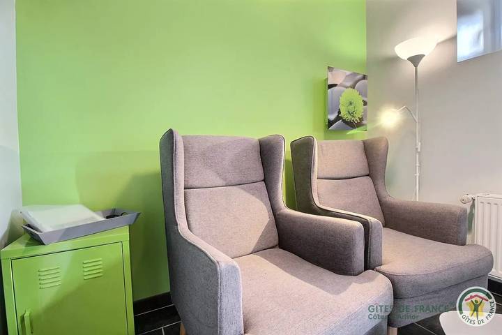 Gîte pour 2 personnes, avec jardin à Ploubalay - 4