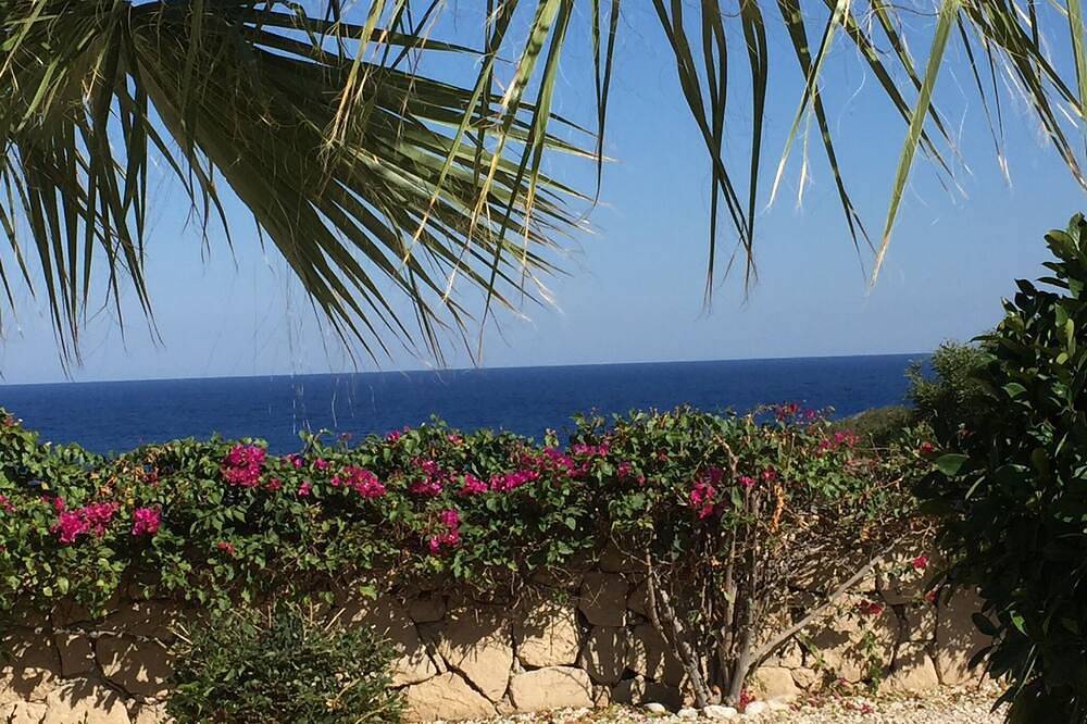 Villa for 4 People in Northern Cyprus, Cyprus