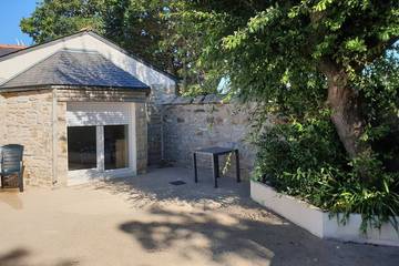 Gîte pour 6 personnes, avec terrasse dans Plage Kerambigorn