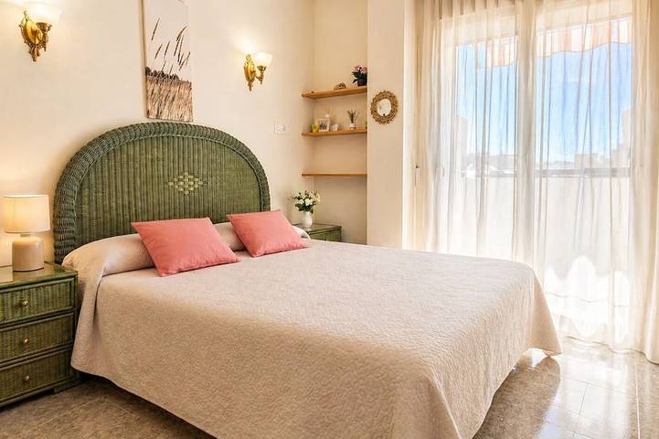 Apartamento entero, Apartamento con vistas al mar, aire acondicionado, Wifi, garaje. in Benicarló, Costa del Azahar