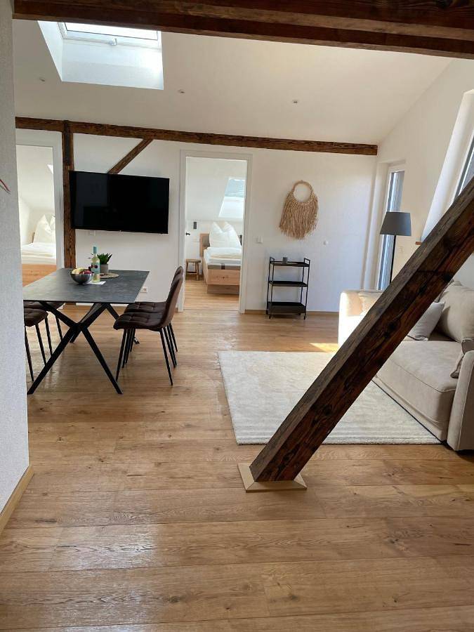 Ferienwohnung für 4 Personen, mit Balkon und Garten sowie Ausblick in Schwaigern