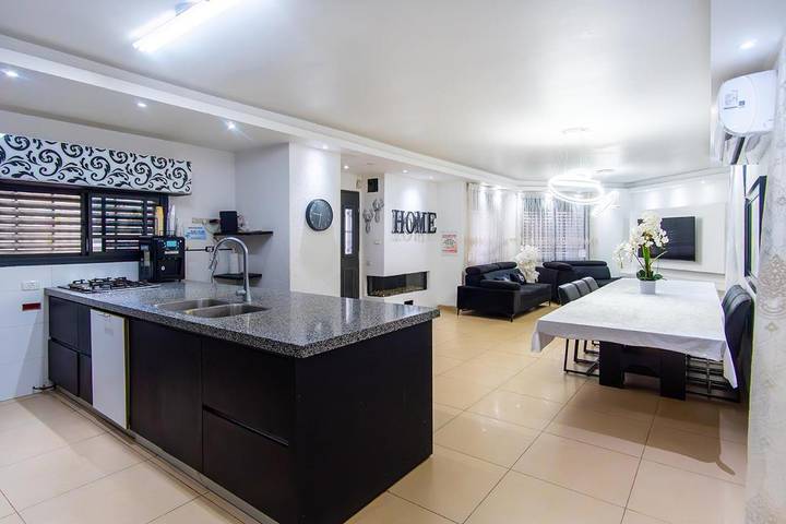 Gîte pour 19 personnes, avec balcon et jacuzzi à Tibériade - 3