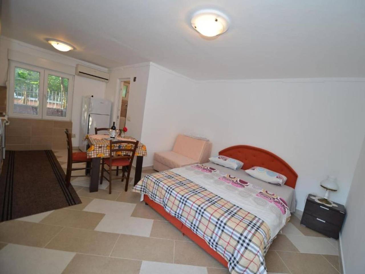 Appartement entier, Studio with Balcony in Tivat in Tivat, Bay of Kotor
