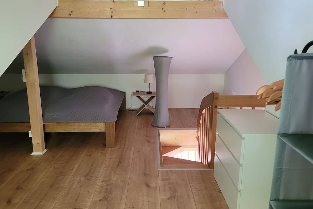 Ganze Wohnung, Ferienwohnung im Stadtzentrum in Hennigsdorf, Ruppiner Seenland