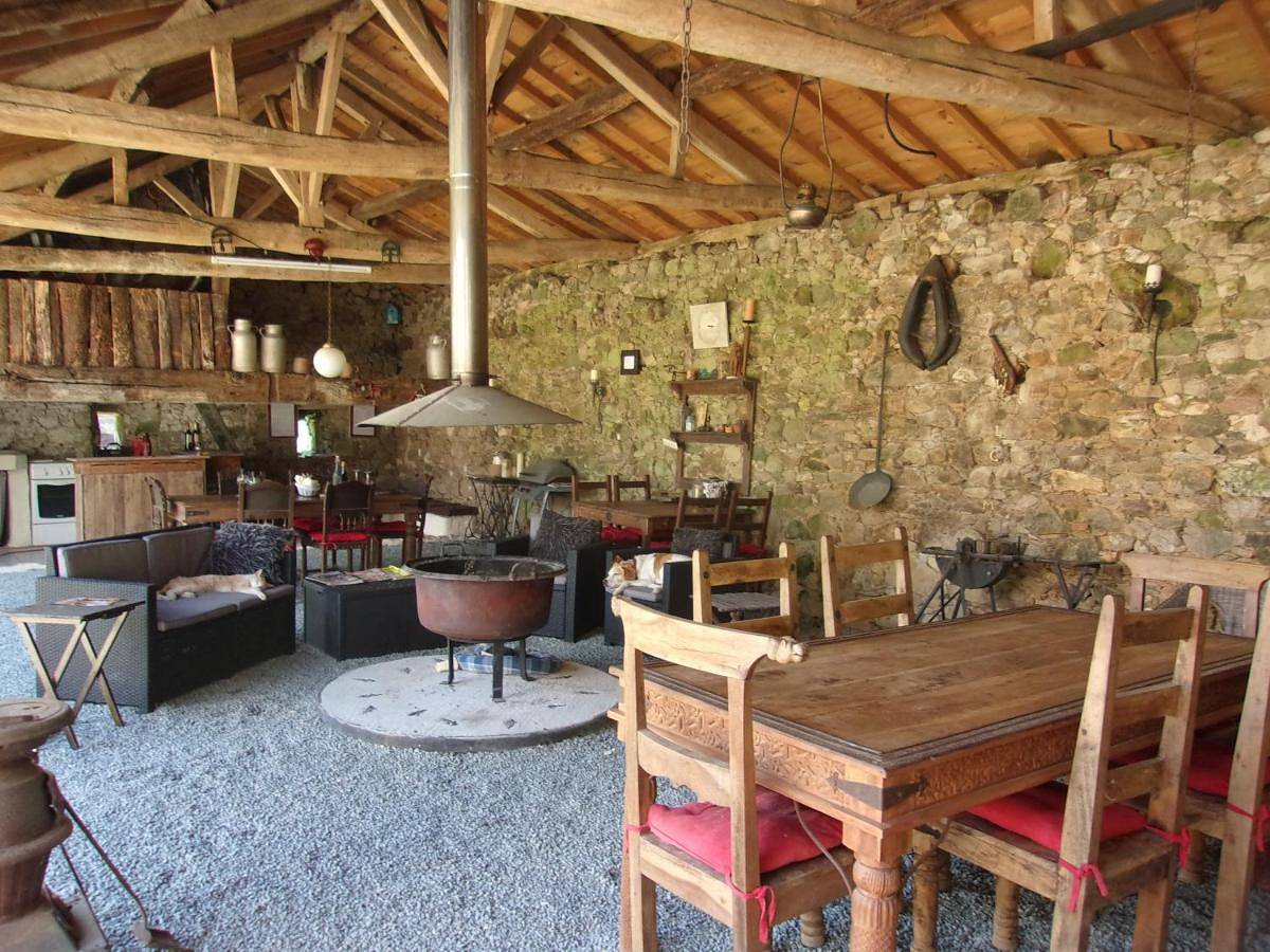 Double Room with Private Bathroom in La Forêt-sur-Sèvre, Deux-Sèvres