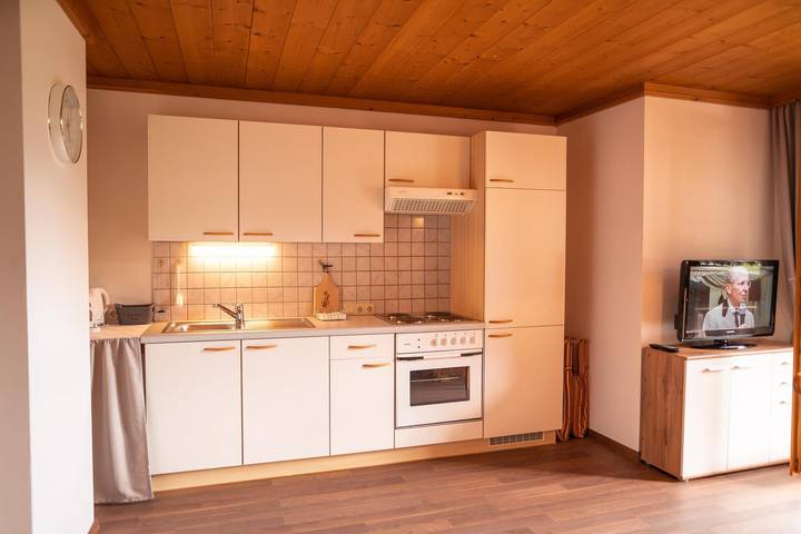 Ferienwohnung für 3 Personen, mit Pool und Garten, kinderfreundlich - 1