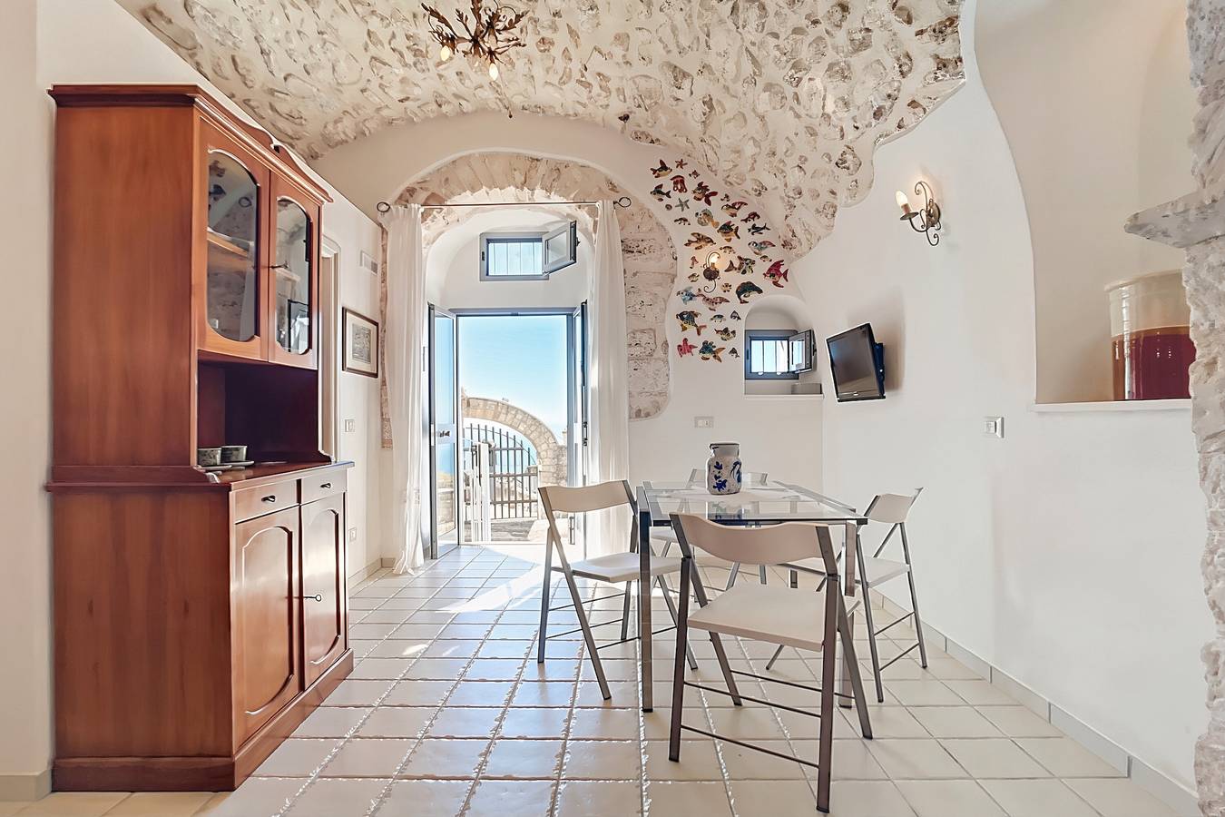 Studio entier, Studio 'Al Torrione 2' avec vue sur mer et climatisation in Monte Sant'Angelo, Gargano