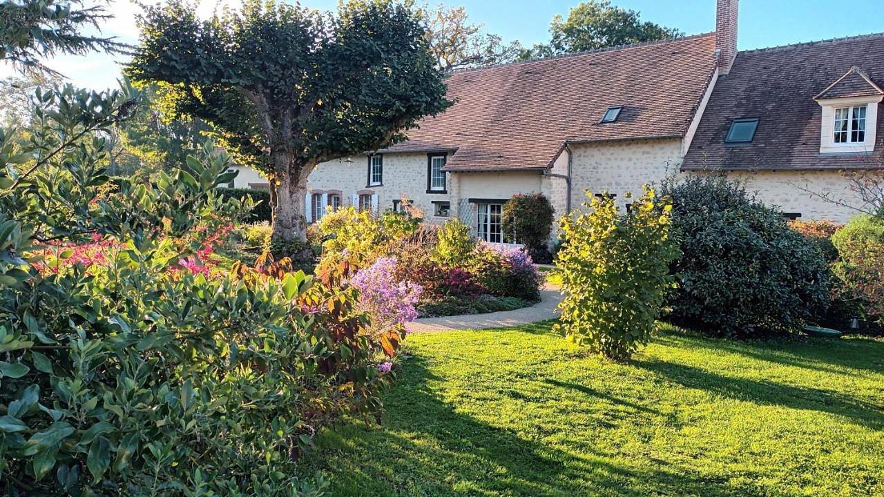Chambres d'hotes - Le Clos Des Sorcières in Sainte-Gemme-en-Sancerrois, Région de Bourges